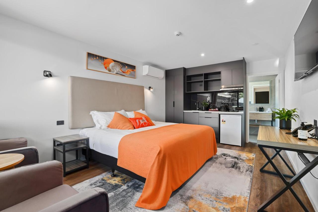 Golden Hotel Christchurch Exterior photo