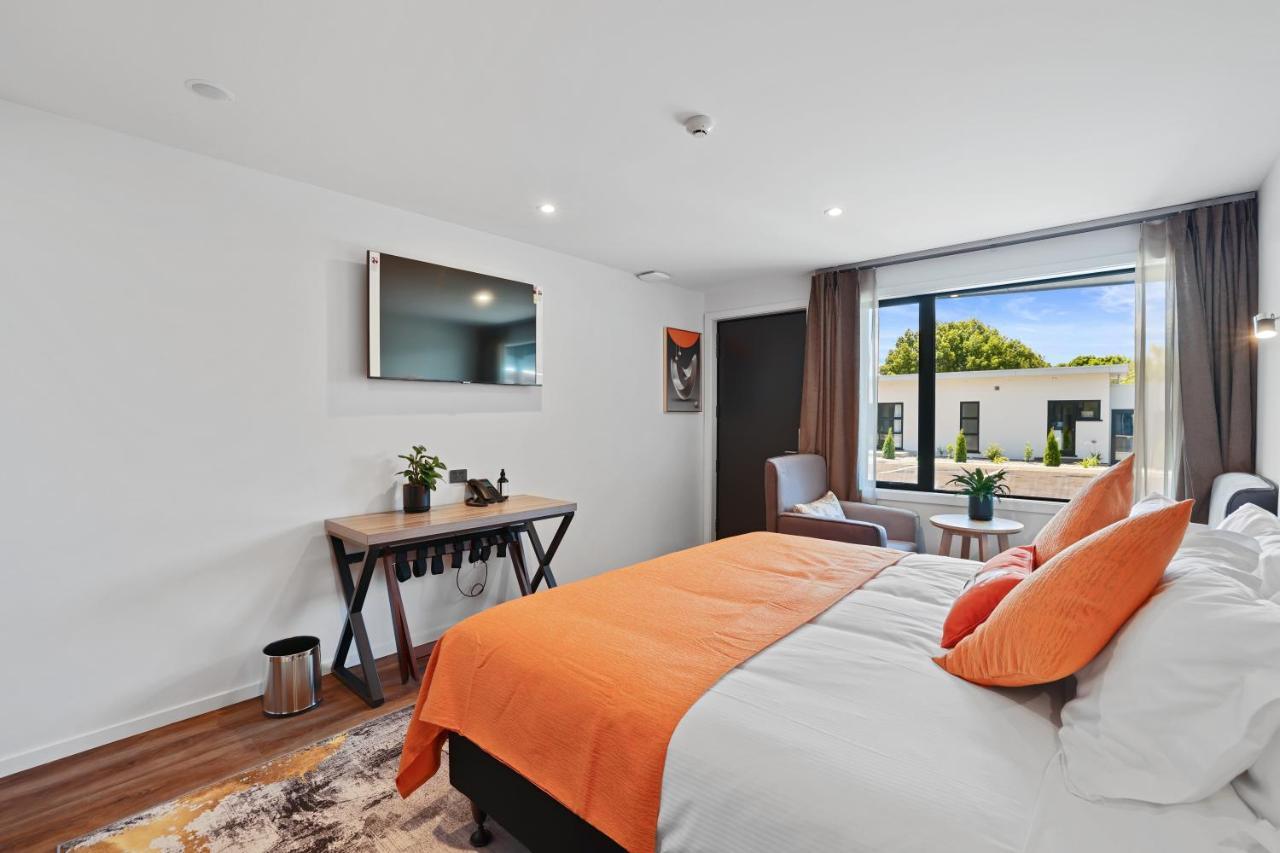 Golden Hotel Christchurch Exterior photo